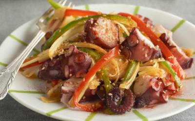 Rezept für gebratenen Oktopus mit Gemüse